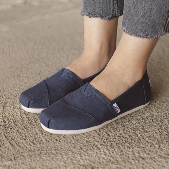 Toms Shoes - Woman’s Toms shoes